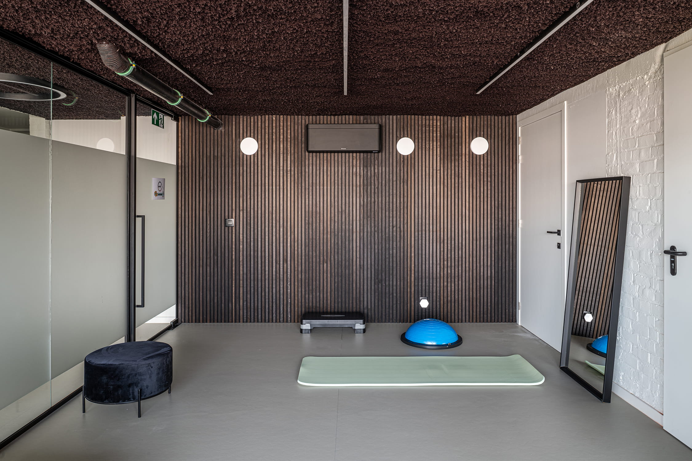 Mat pilates ruimte bij Poutrel